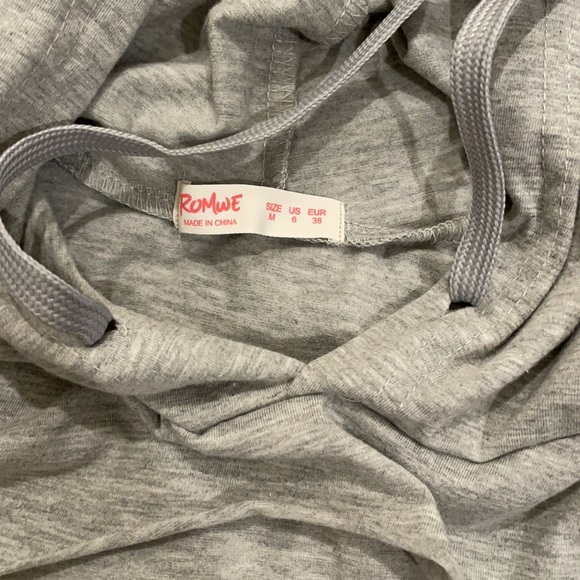 Grey crop hoodie cutout - Picture 4 of 4